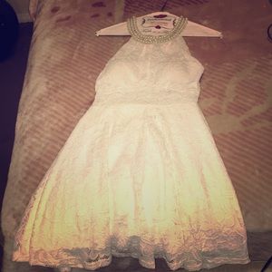 Zip up back.white.Medium.Jeweled neck piece